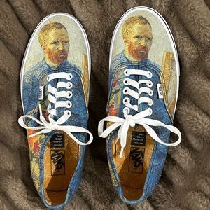 COLLECTABLE! NBW Authentic Unisex Van Gough self portrait 8.5 men/10 women’s